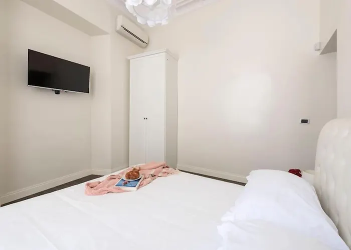 Luxury Blu Rome